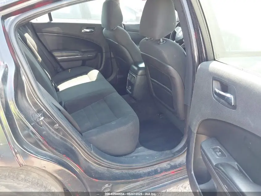 2012 DODGE CHARGER SE