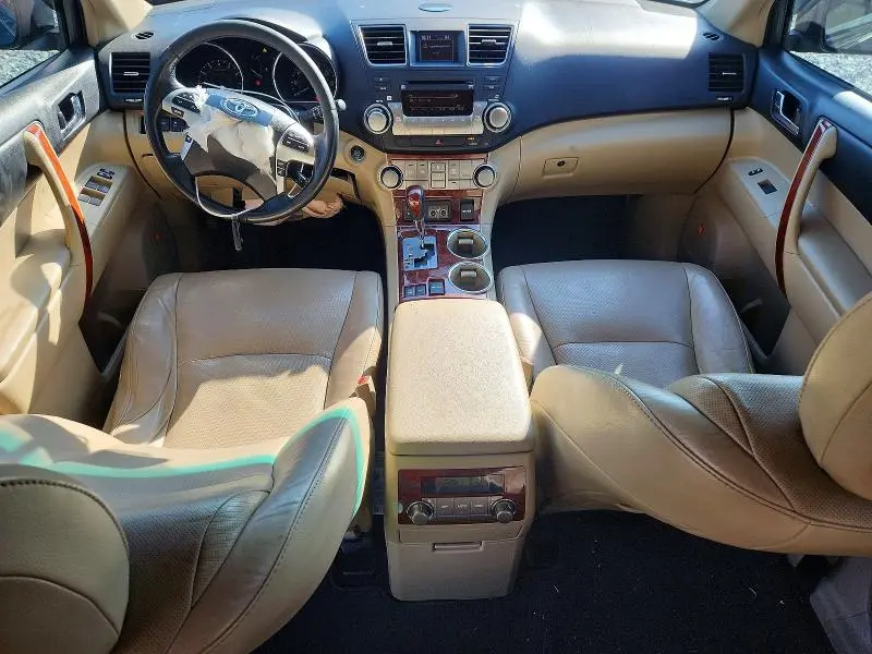 2011 TOYOTA HIGHLANDER LIMITED  