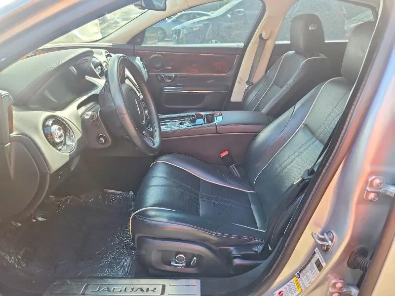 2017 JAGUAR XJ   