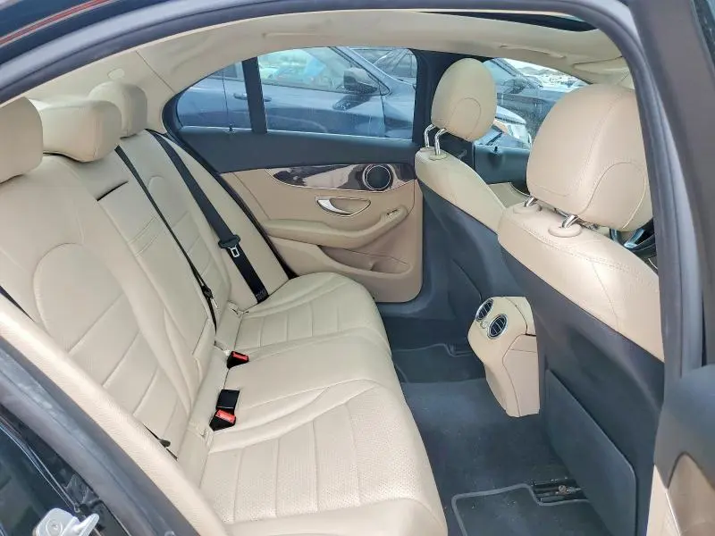 2015 MERCEDES-BENZ C 300  