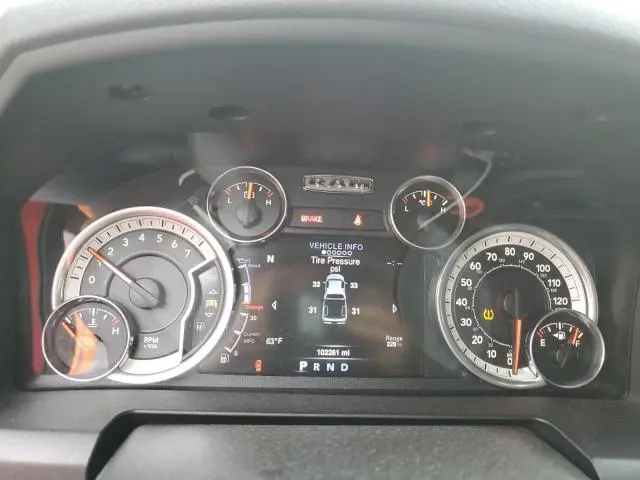 2016 RAM 1500 SLT  