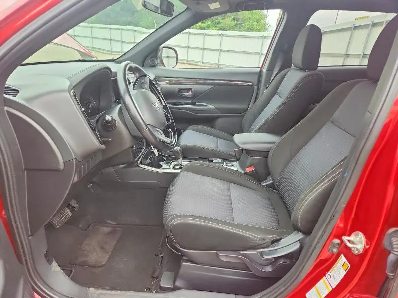 2018 MITSUBISHI OUTLANDER SE  
