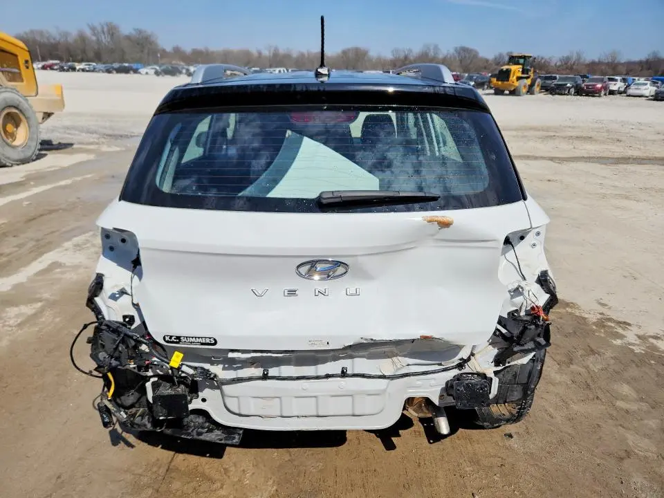 2025 HYUNDAI VENUE LIMITED  