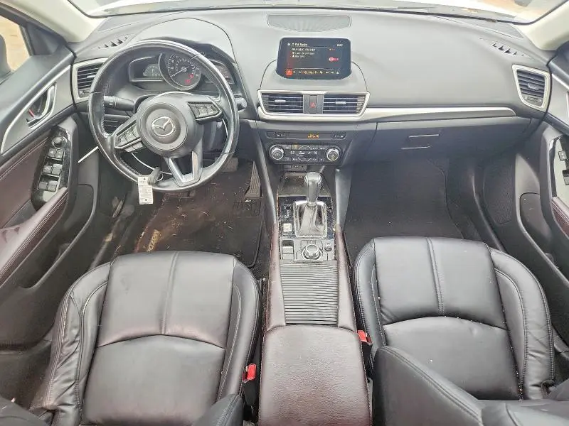 2017 MAZDA 3 TOURING  