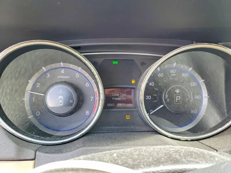 2011 HYUNDAI SONATA GLS  
