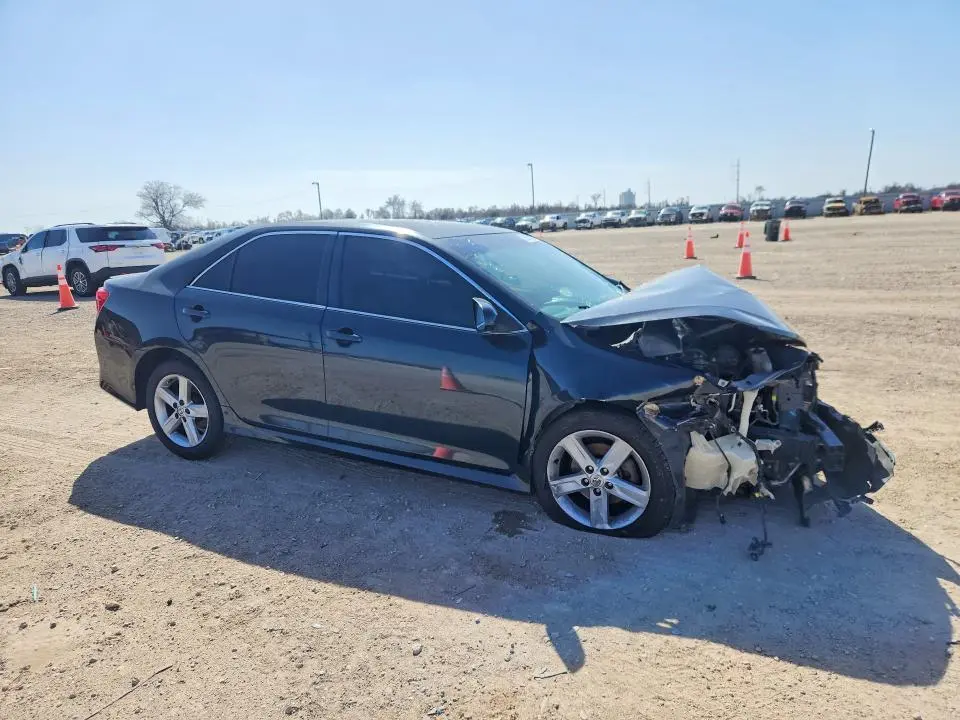 2014 TOYOTA CAMRY L  