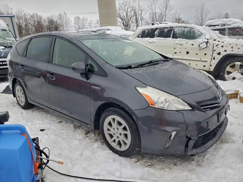 2013 TOYOTA PRIUS V   