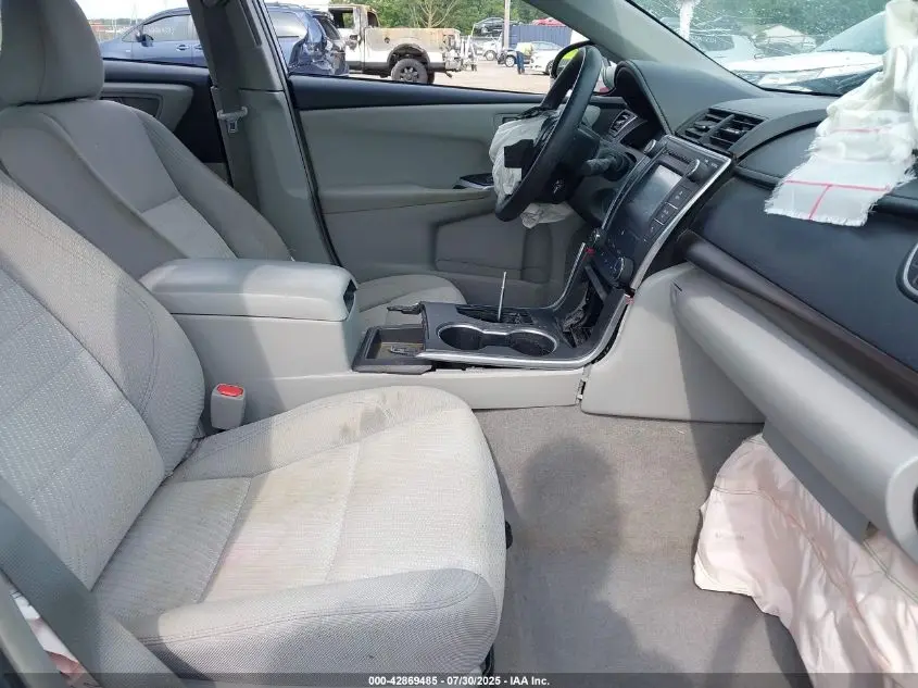 2016 TOYOTA CAMRY LE