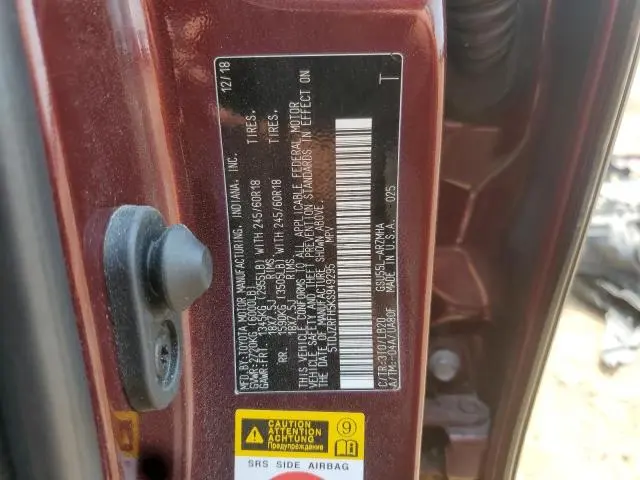 2019 TOYOTA HIGHLANDER SE  