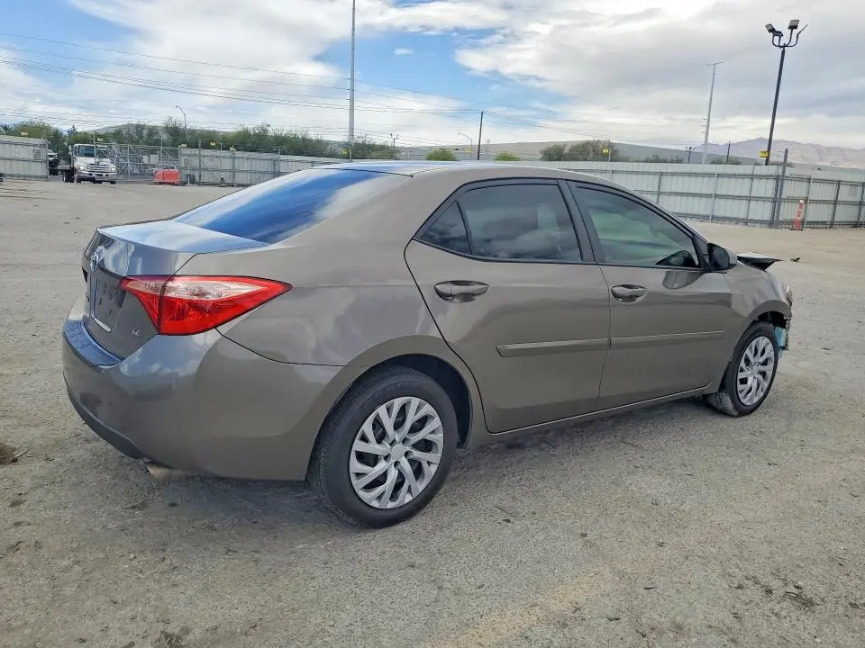 2018 TOYOTA COROLLA LE  