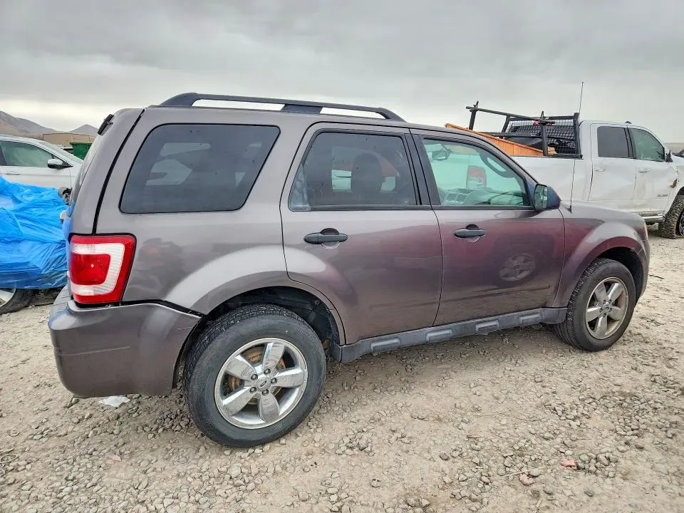 2012 FORD ESCAPE XLT  