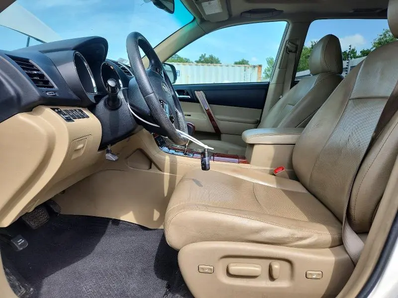 2013 TOYOTA HIGHLANDER LIMITED  