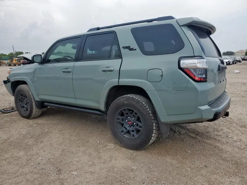2023 TOYOTA 4RUNNER SE  