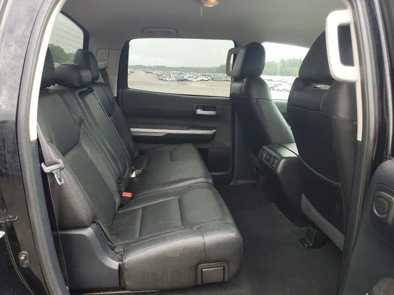 2015 TOYOTA TUNDRA CREWMAX SR5  