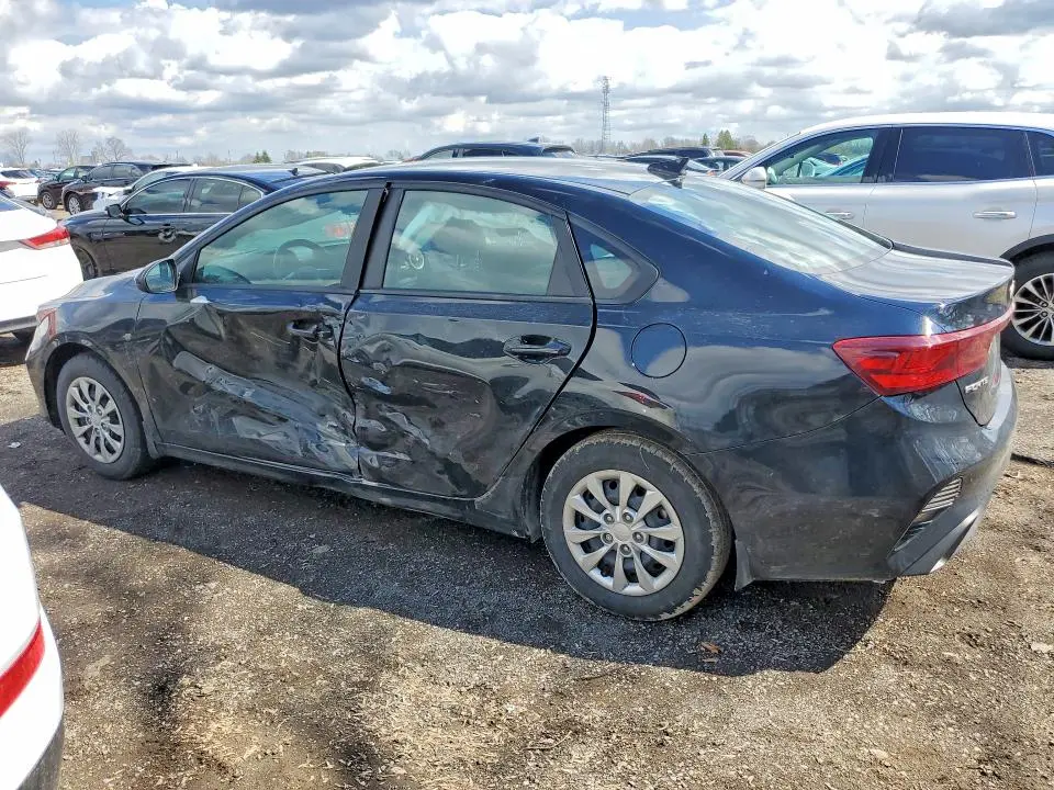 2022 KIA FORTE FE  
