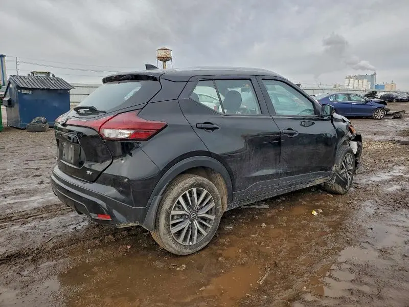 2024 NISSAN KICKS SV  