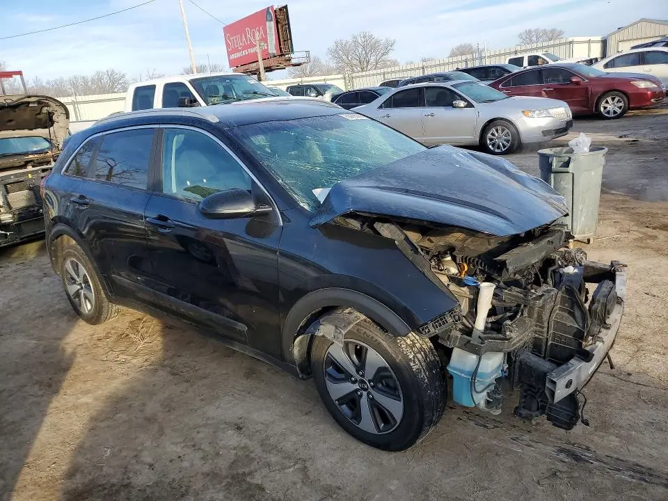 2017 KIA NIRO LX  