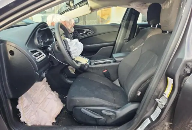 2016 CHRYSLER 200 LIMITED  