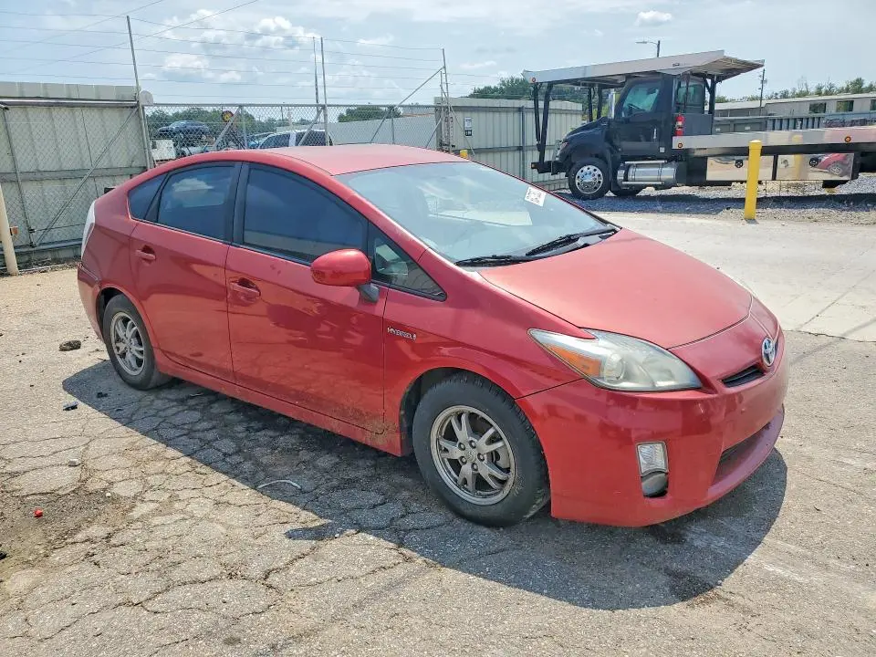 2010 TOYOTA PRIUS III  