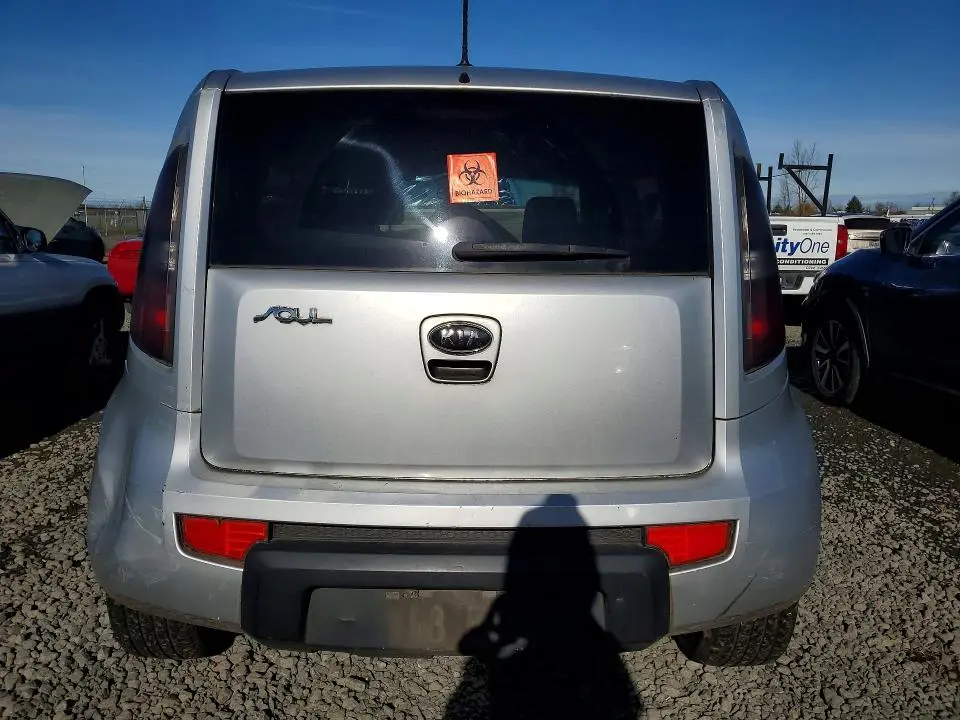 2010 KIA SOUL +  