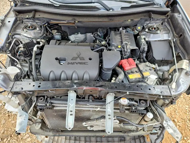 2019 MITSUBISHI OUTLANDER ES  