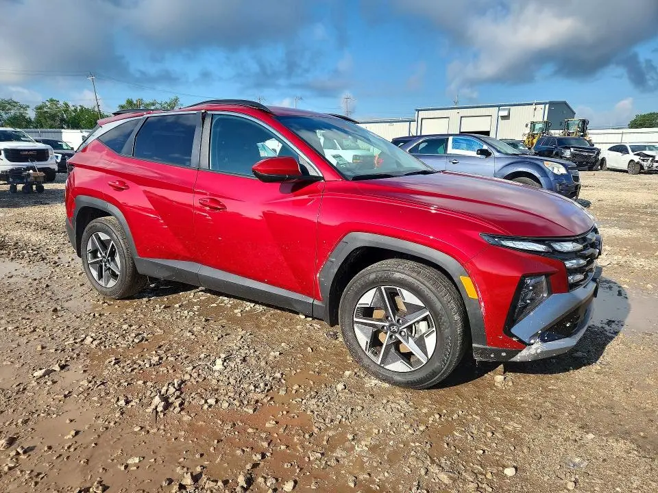 2025 HYUNDAI TUCSON SEL  