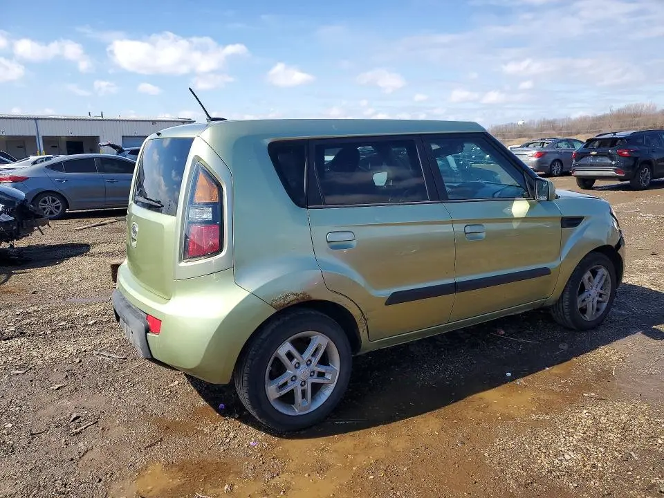 2010 KIA SOUL +  
