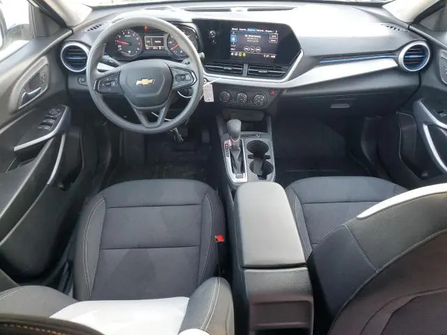 2025 CHEVROLET TRAX LS  