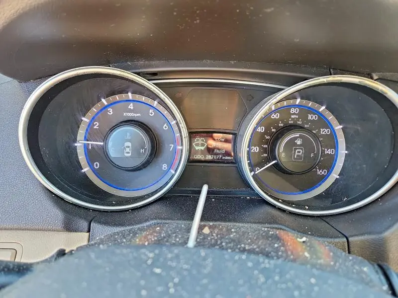 2011 HYUNDAI SONATA GLS  