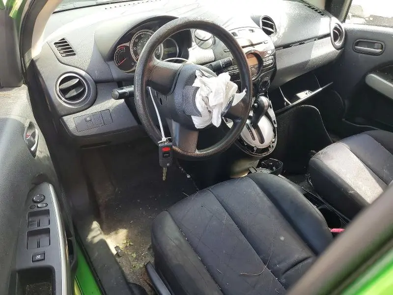 2011 MAZDA MAZDA2   
