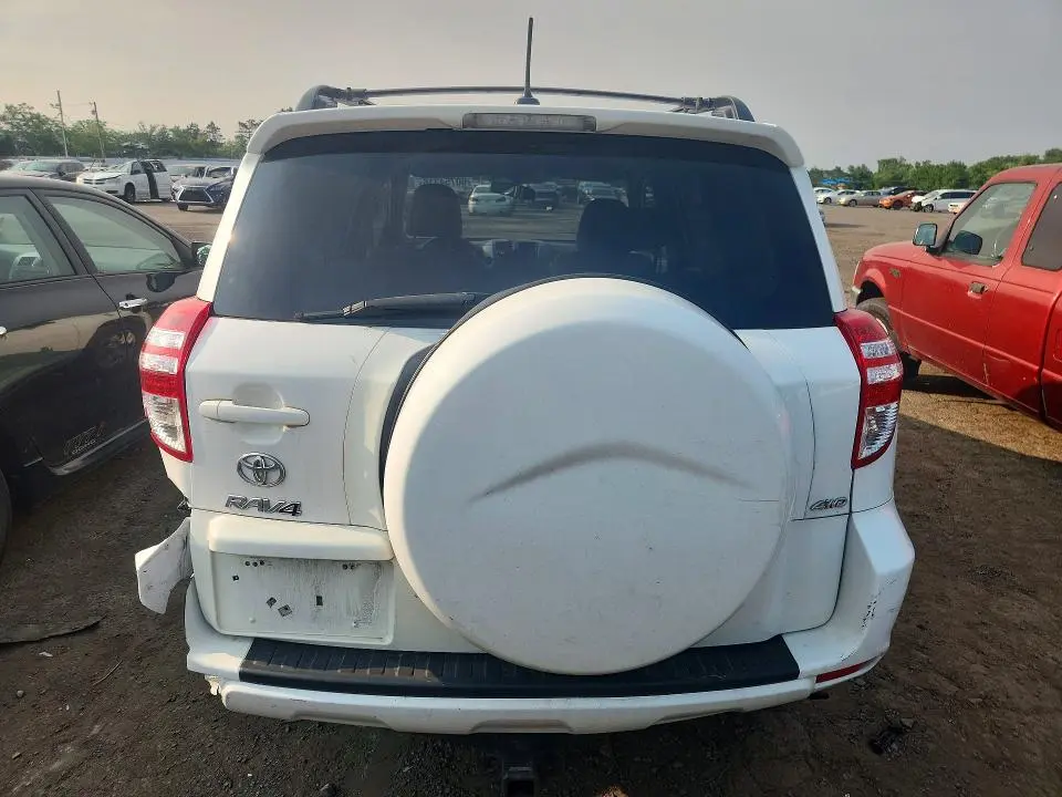 2011 TOYOTA RAV4 BASE  