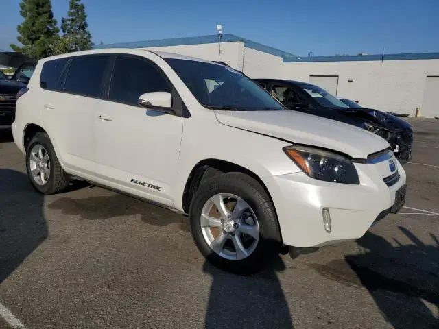 2014 TOYOTA RAV4 EV   