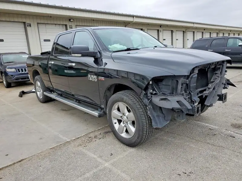 2018 RAM 1500 SLT  