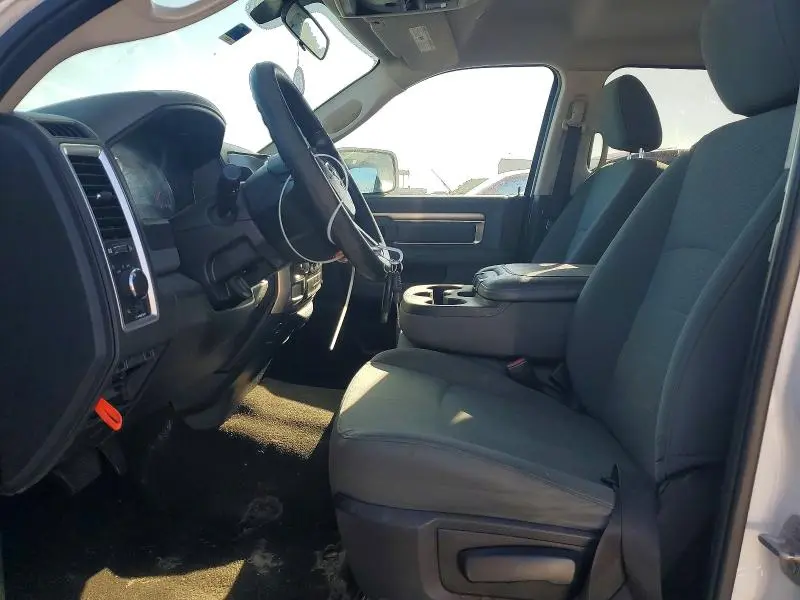 2017 RAM 1500 SLT  