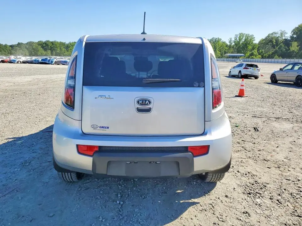 2011 KIA SOUL +  