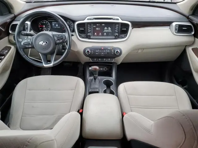 2017 KIA SORENTO LX  