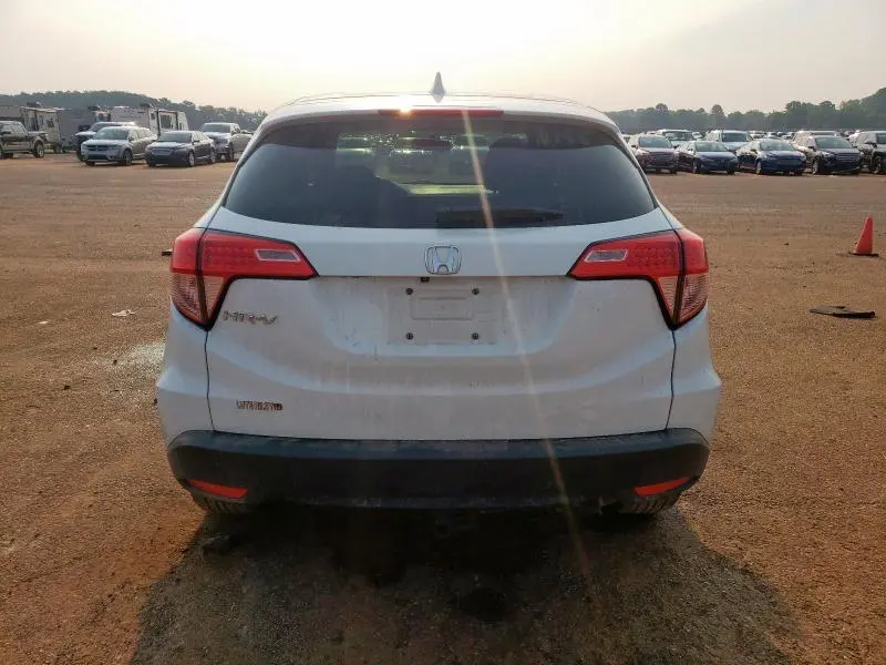 2017 HONDA HR-V LX  