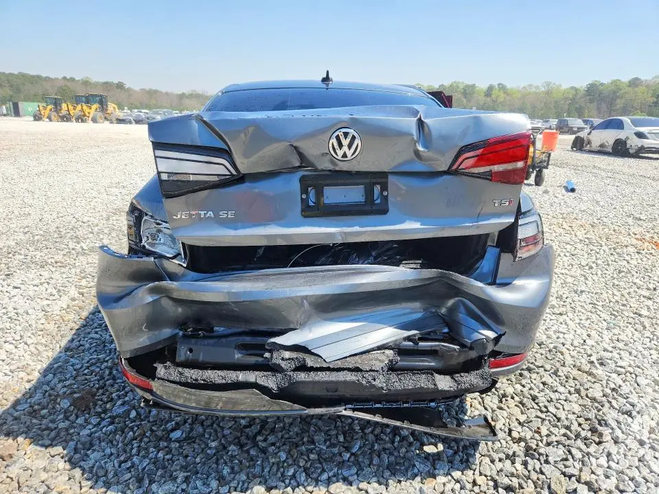 2017 VOLKSWAGEN JETTA SE  