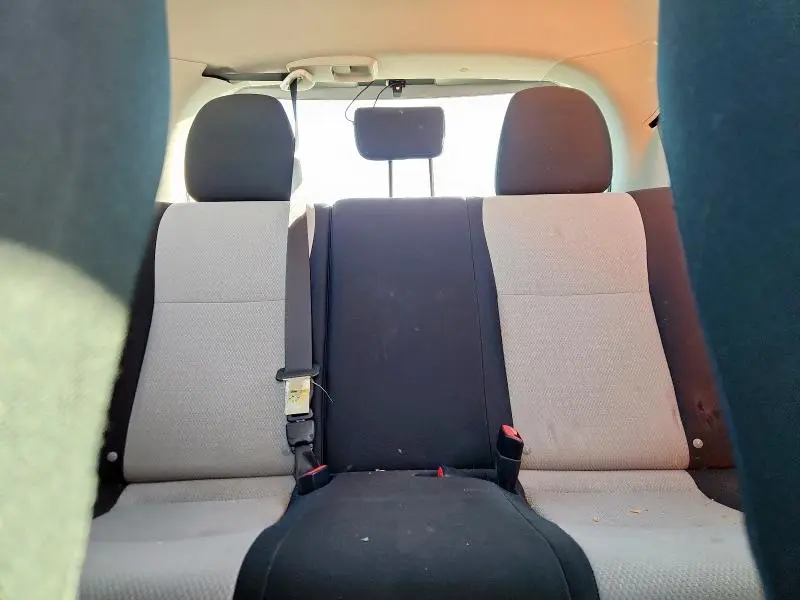 2012 TOYOTA YARIS 5-DOOR LE  