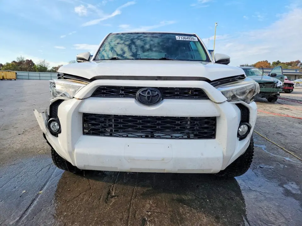 2014 TOYOTA 4RUNNER SR5  
