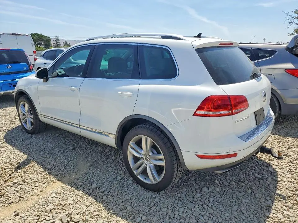 2013 VOLKSWAGEN TOUAREG V6  