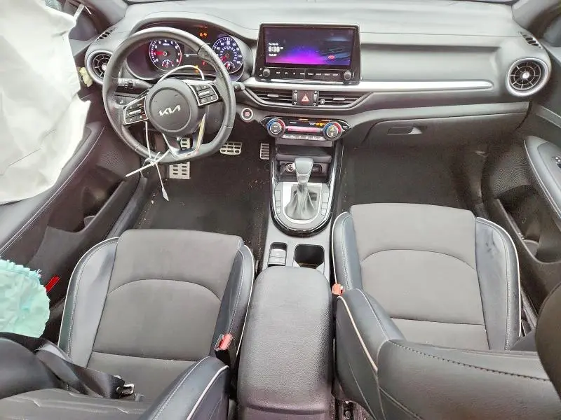 2023 KIA FORTE GT LINE  