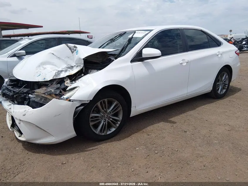 2016 TOYOTA CAMRY SE