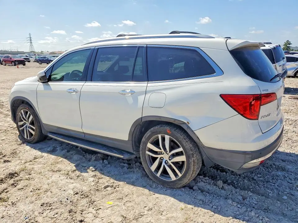2017 HONDA PILOT ELITE  
