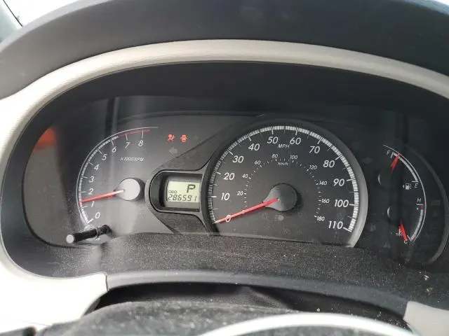 2013 TOYOTA SIENNA LE  