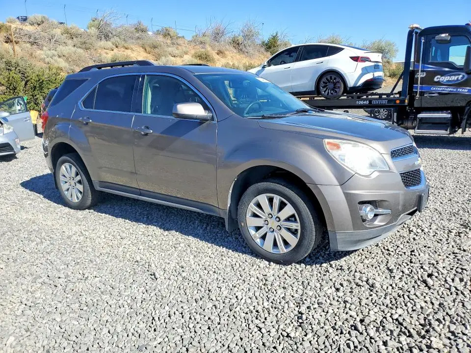 2011 CHEVROLET EQUINOX LT  