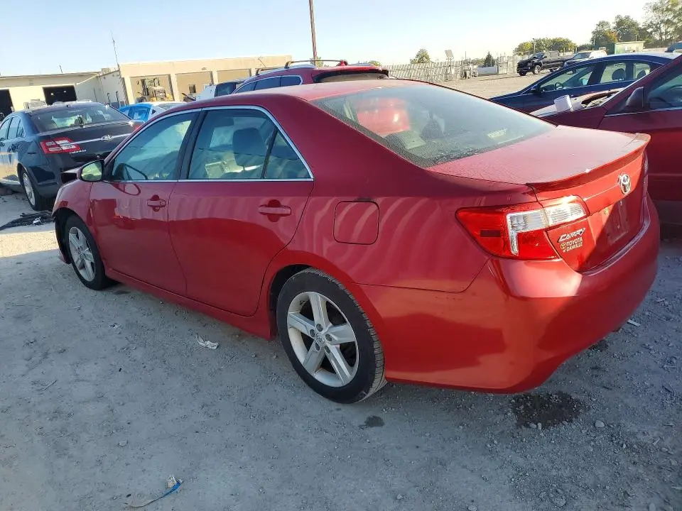2014 TOYOTA CAMRY SE  