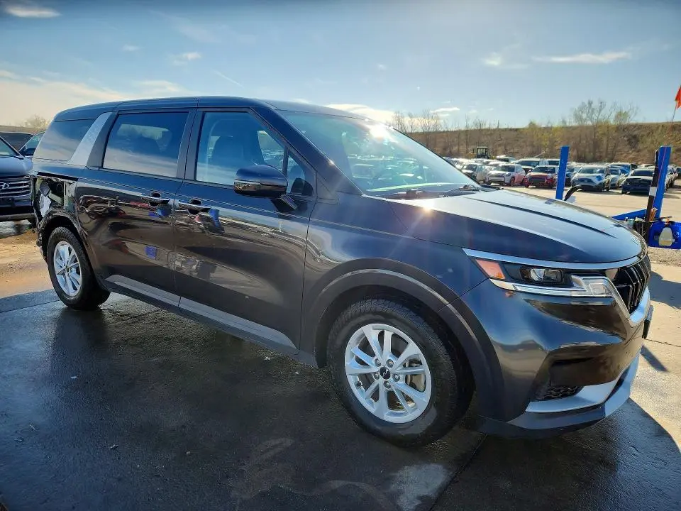 2022 KIA CARNIVAL LX  