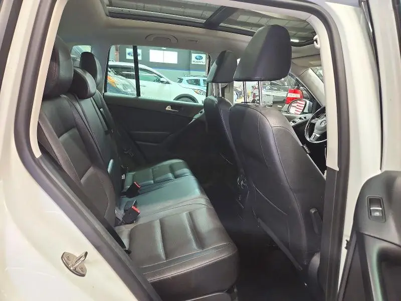 2017 VOLKSWAGEN TIGUAN WOLFSBURG  