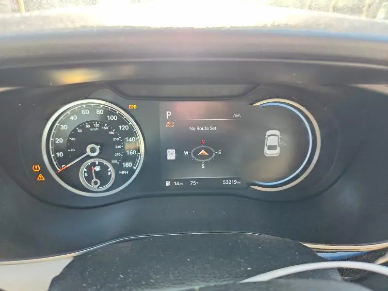2025 GENESIS G70 2.5T STANDARD  